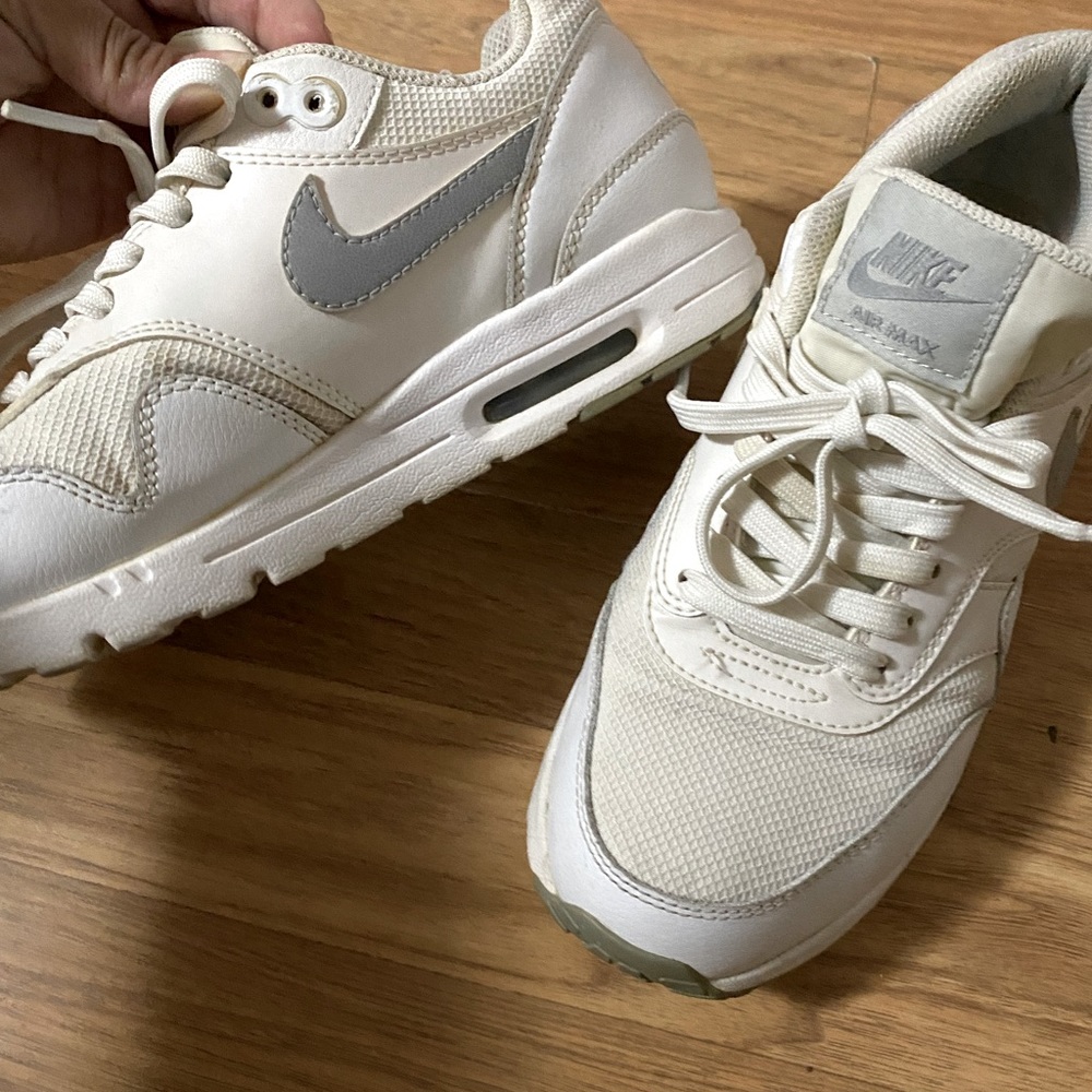 Nike air max shoes